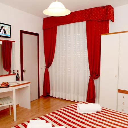 Hotel American