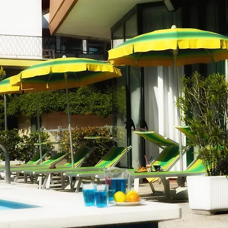 Hotel American 3*