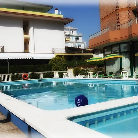 Hotel American