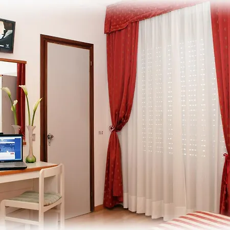 American Hotel 3*